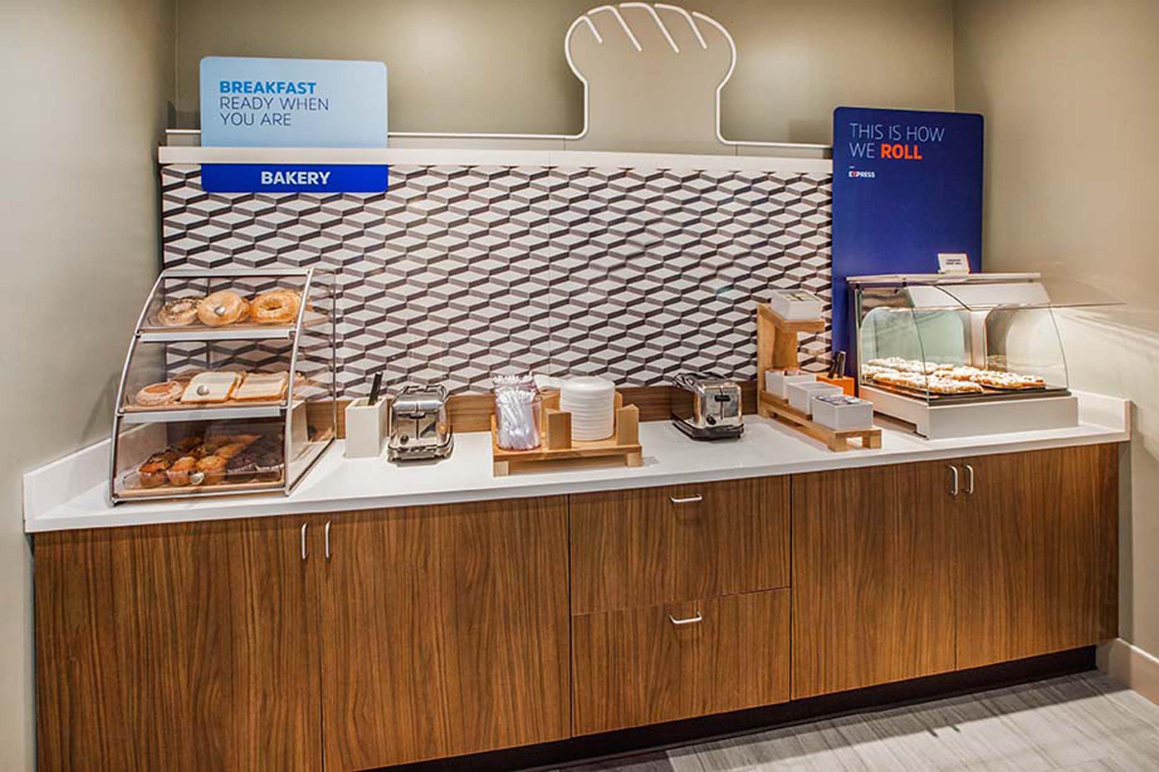 Holiday Inn Express San Diego South - Chula Vista By Ihg Eksteriør billede